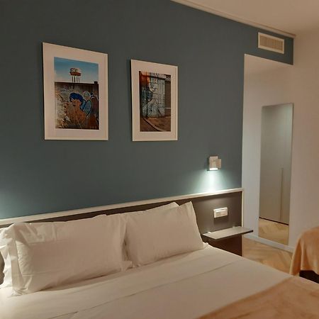 Mako Suites - Centro E Stazione Монца Экстерьер фото