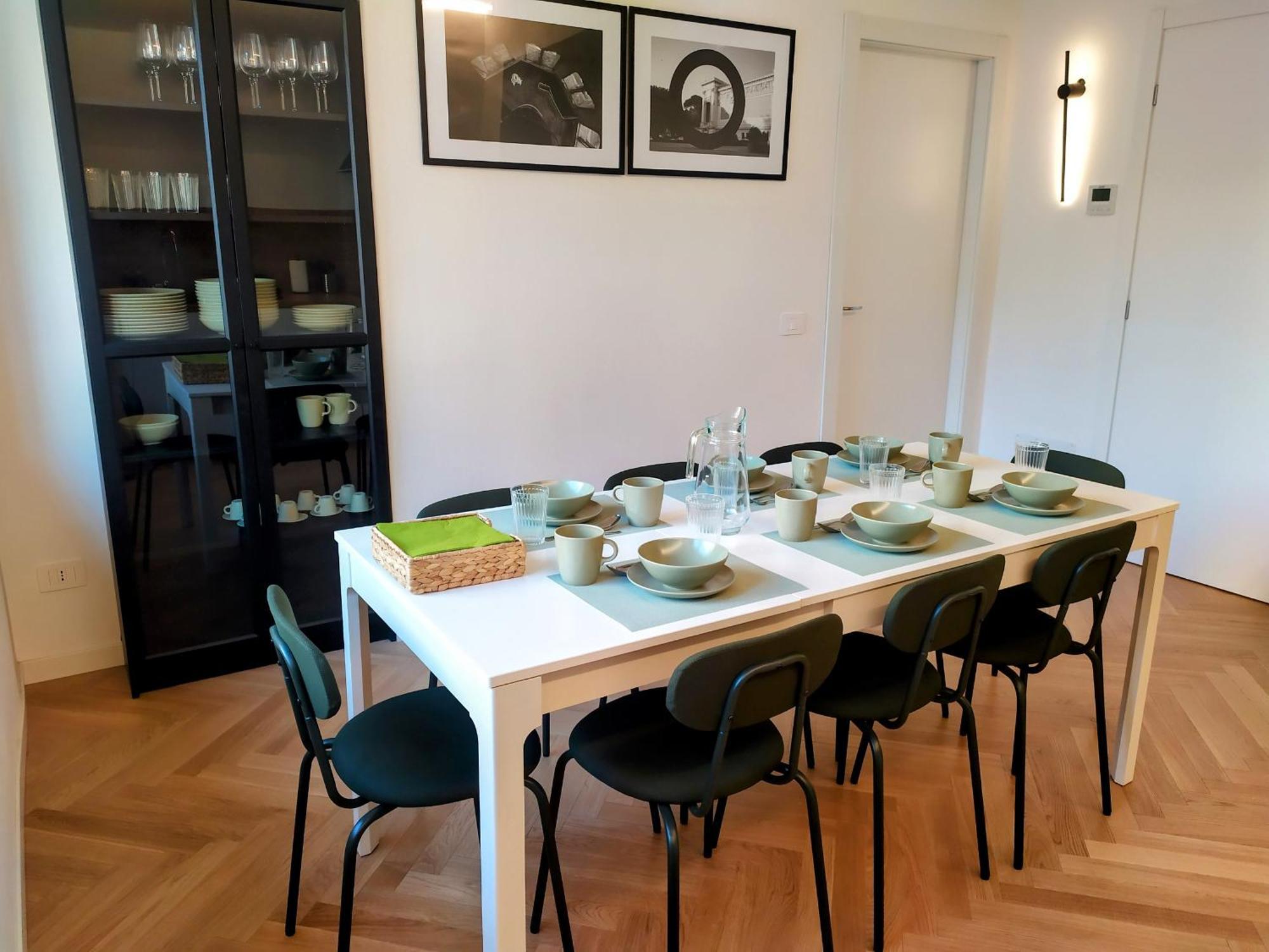 Mako Suites - Centro E Stazione Монца Экстерьер фото